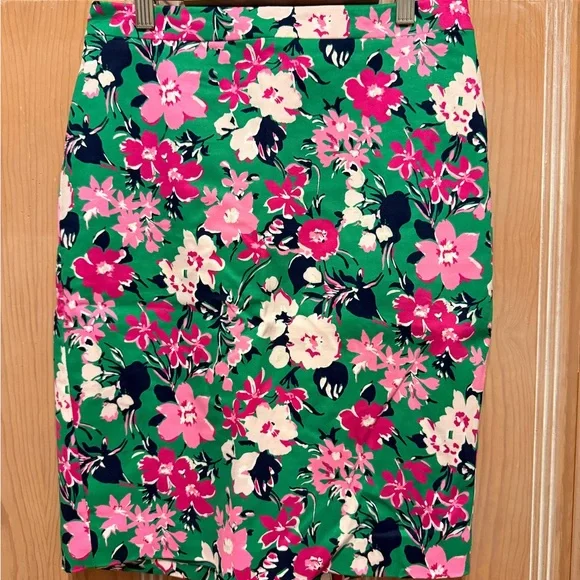 J. Crew Floral Pencil Skirt in Green and Pink - Picture 3 of 6